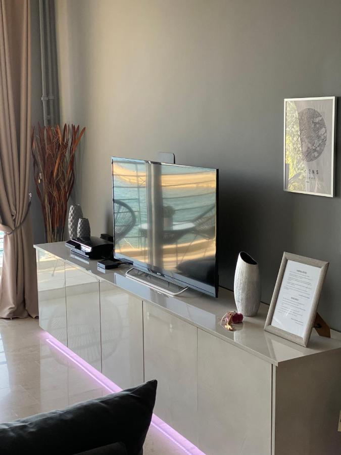 Seafront Kalamata Haven - Blue Luxury Suite Exterior foto