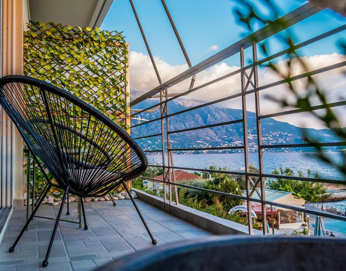 Seafront Kalamata Haven - Blue Luxury Suite Exterior foto